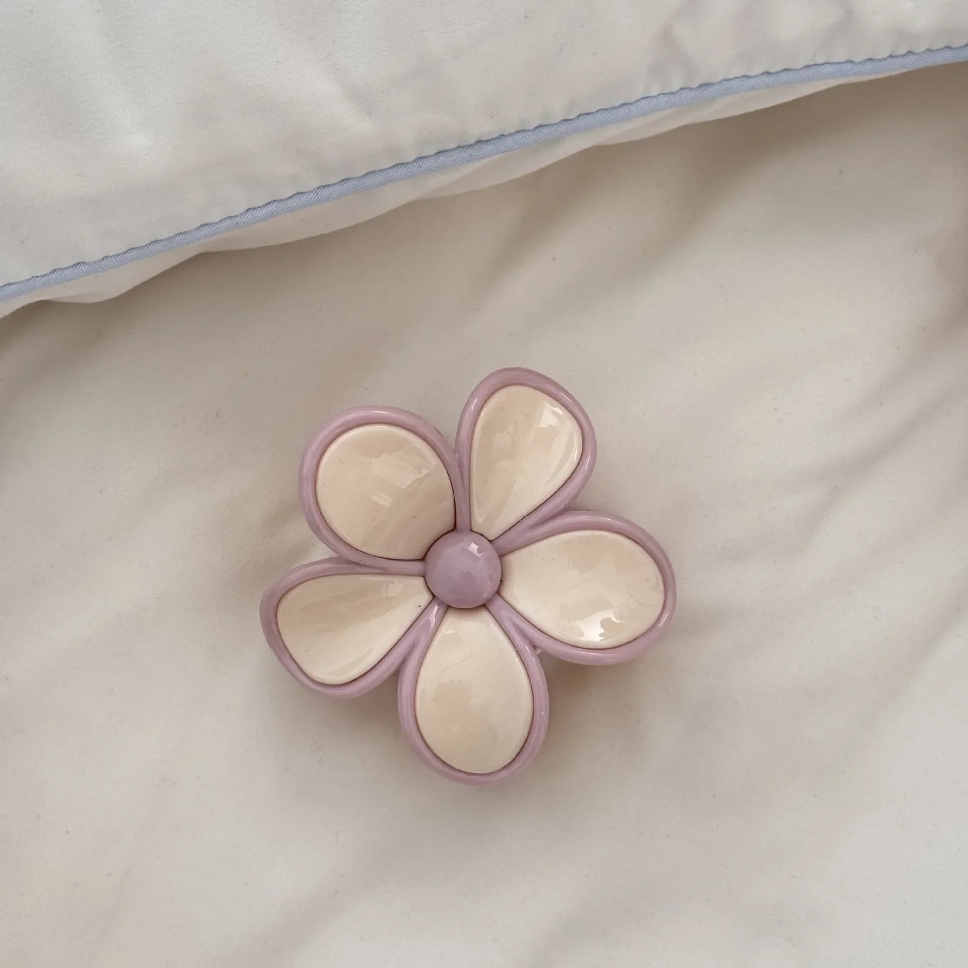 Cream Mousse Flower Medium Grab Clip Atmosphere Shark Back Head Plate Hairpin Half Tie Hair Summer New Claw Leading Fashion Kpop